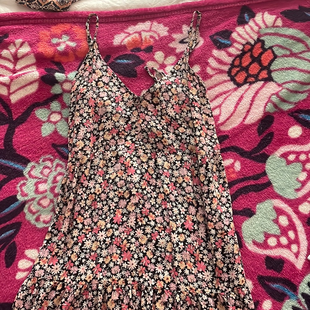 beautiful floral summer dress 💐🩷